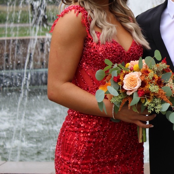 Red Sequin Embellished Sweetheart Mini Dress - Picture 2 of 2